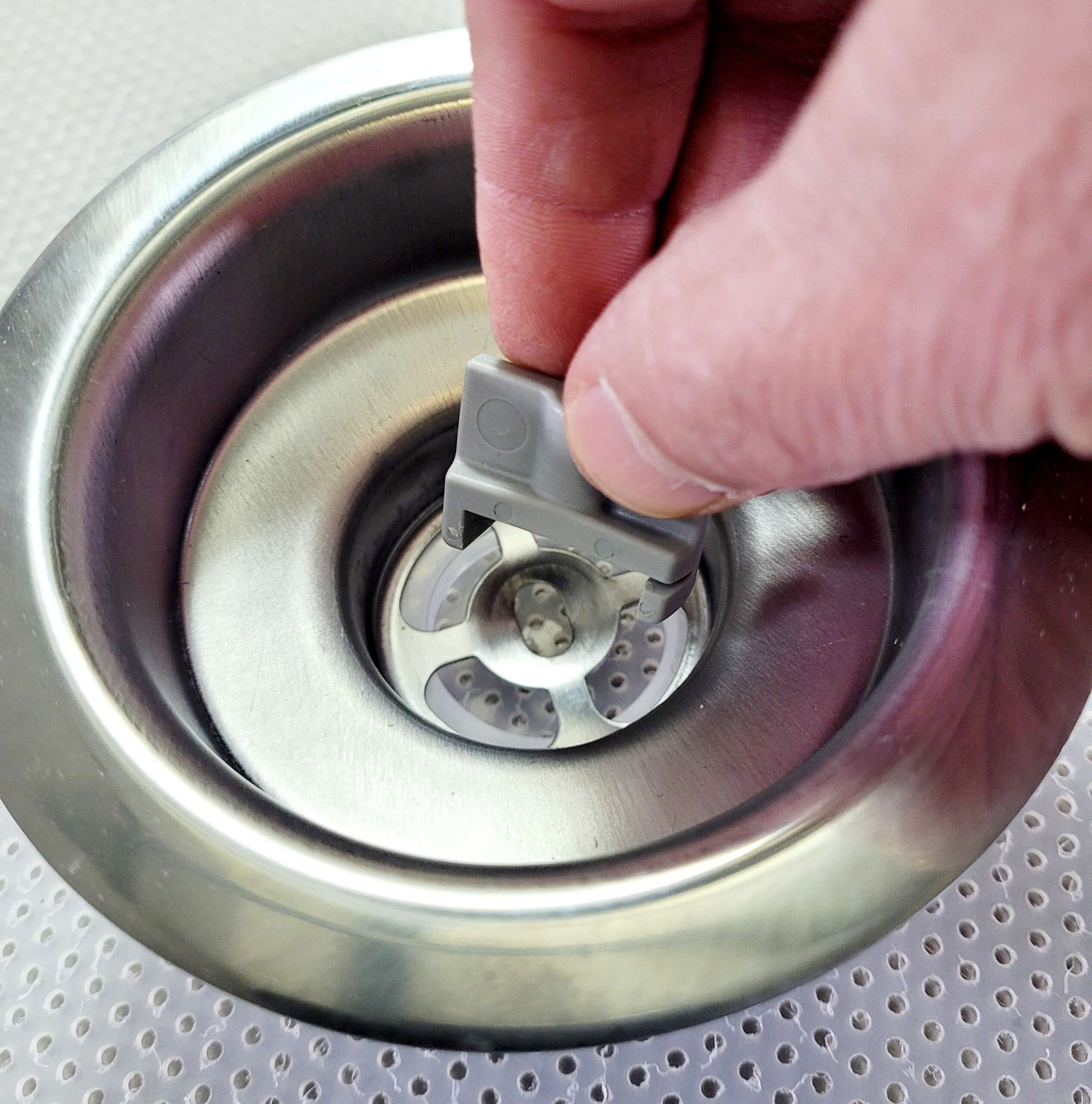 ScrapLock - RESIDENTIAL Sink Drain Locking Strainer - Image 4